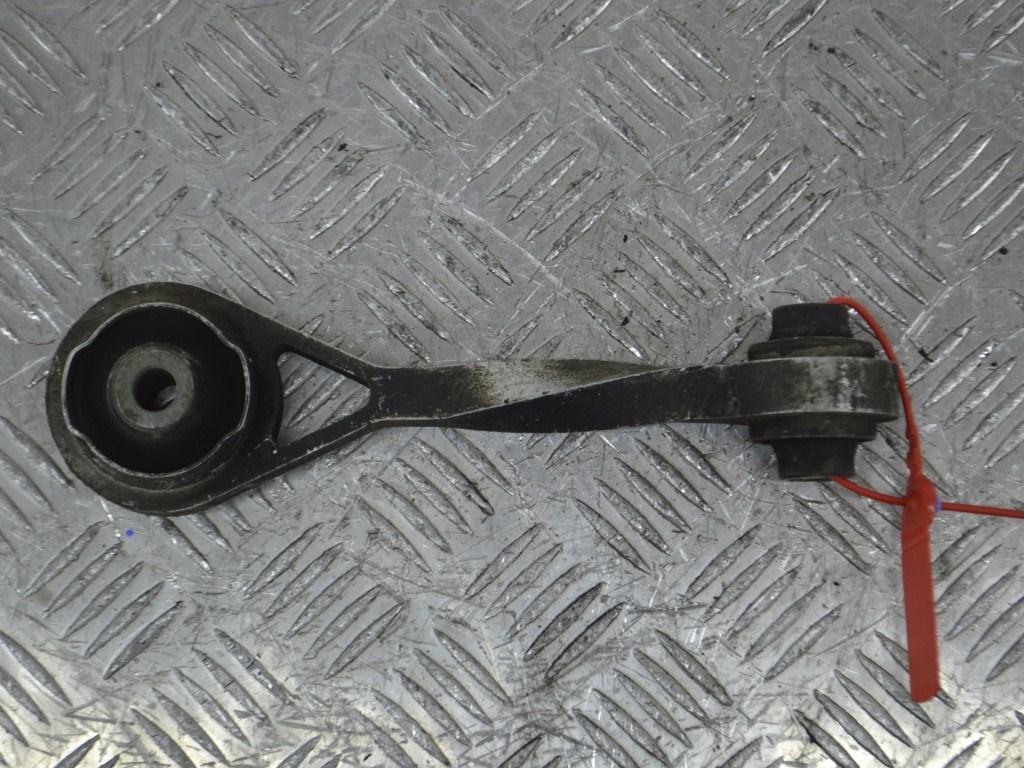 Кронштейн двигателя