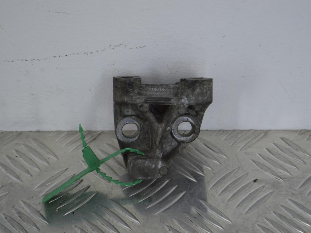 Кронштейн двигателя Renault Scenic 1 (1996-2003) 7700868725