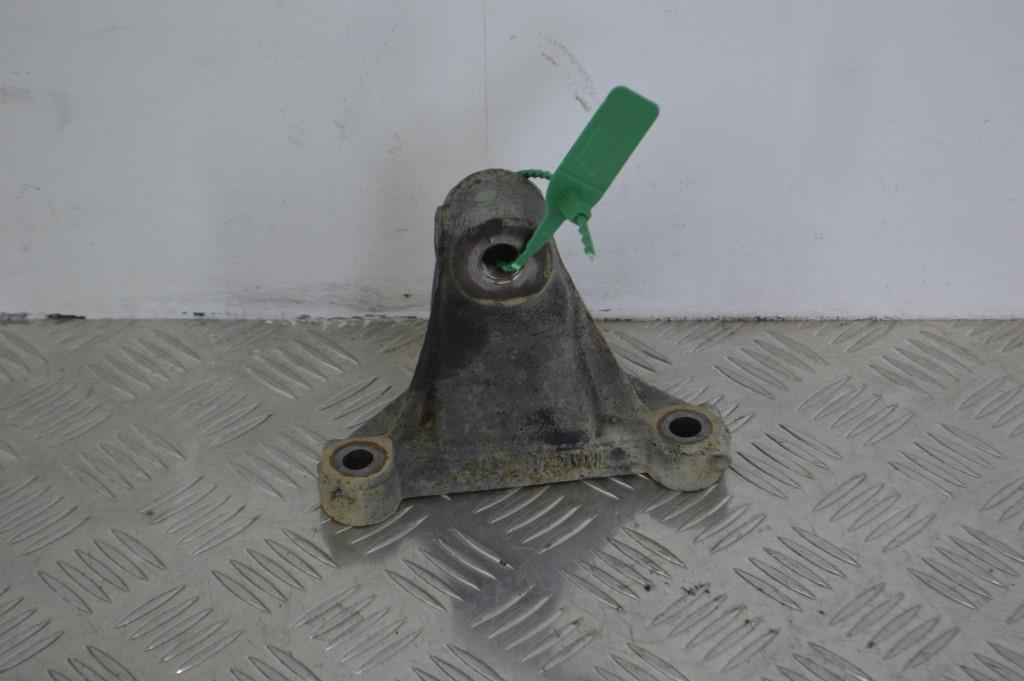 Кронштейн двигателя Renault Trafic 2 (2006-2015) 8200404276