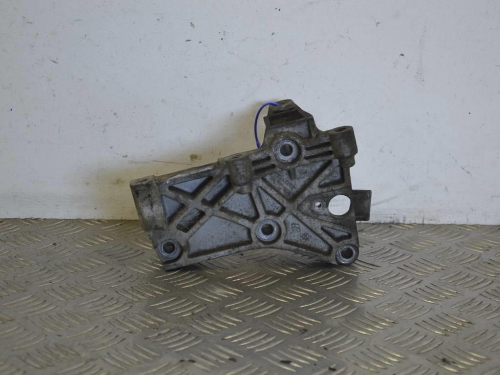 Кронштейн двигателя