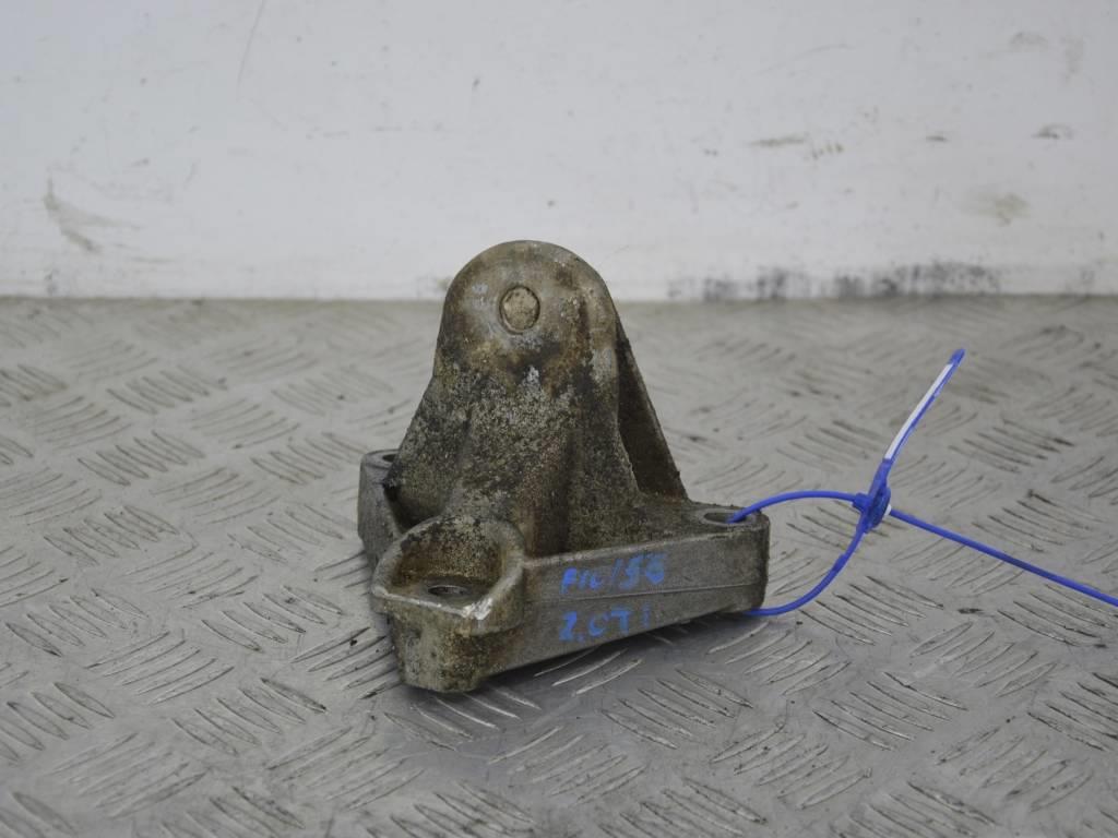 Кронштейн двигателя