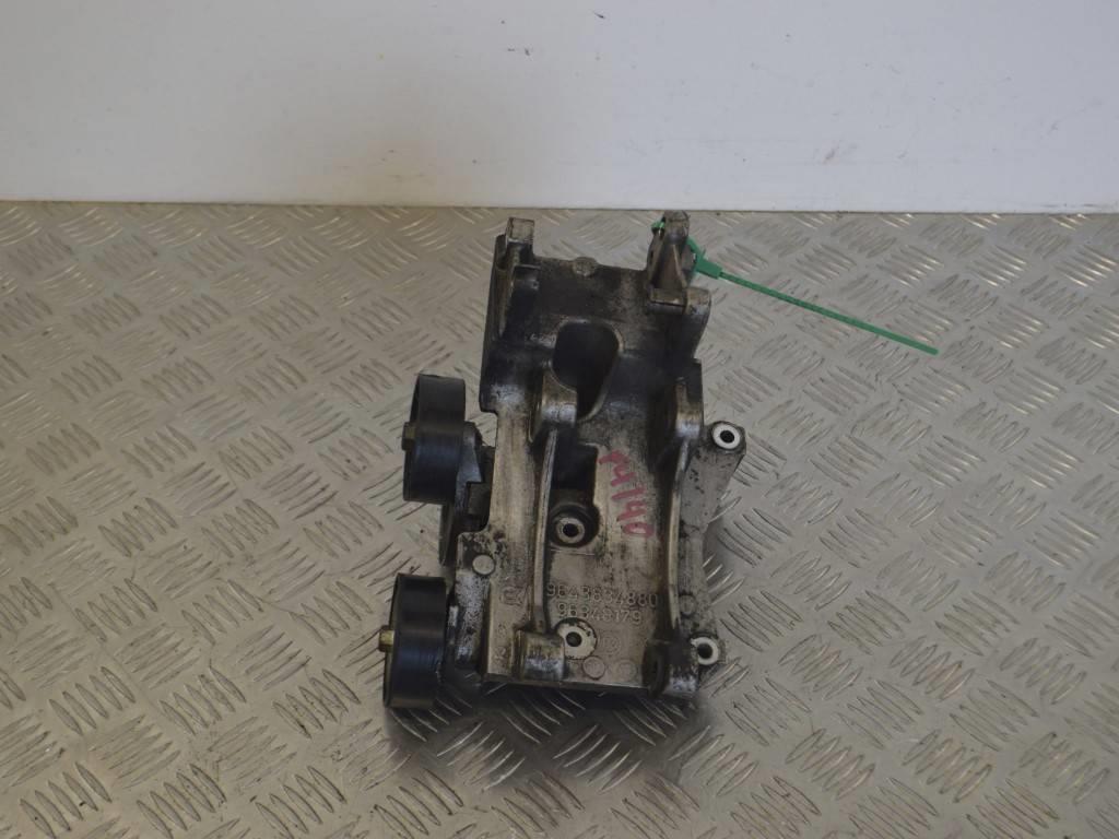 Кронштейн генератора