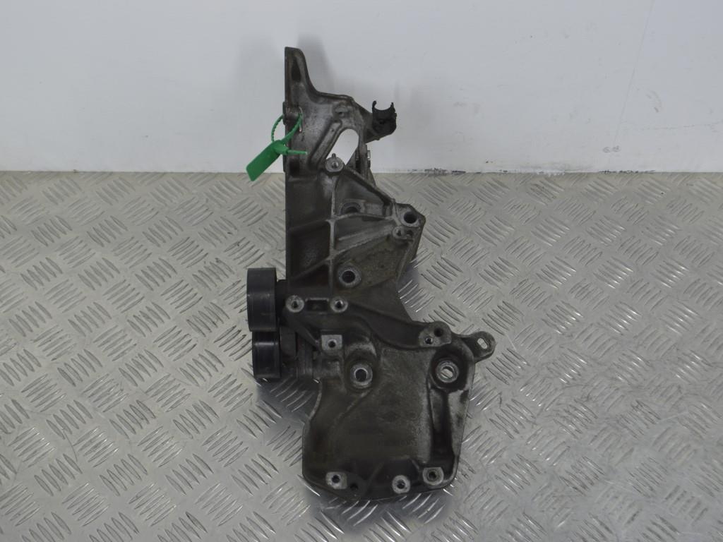 Кронштейн генератора