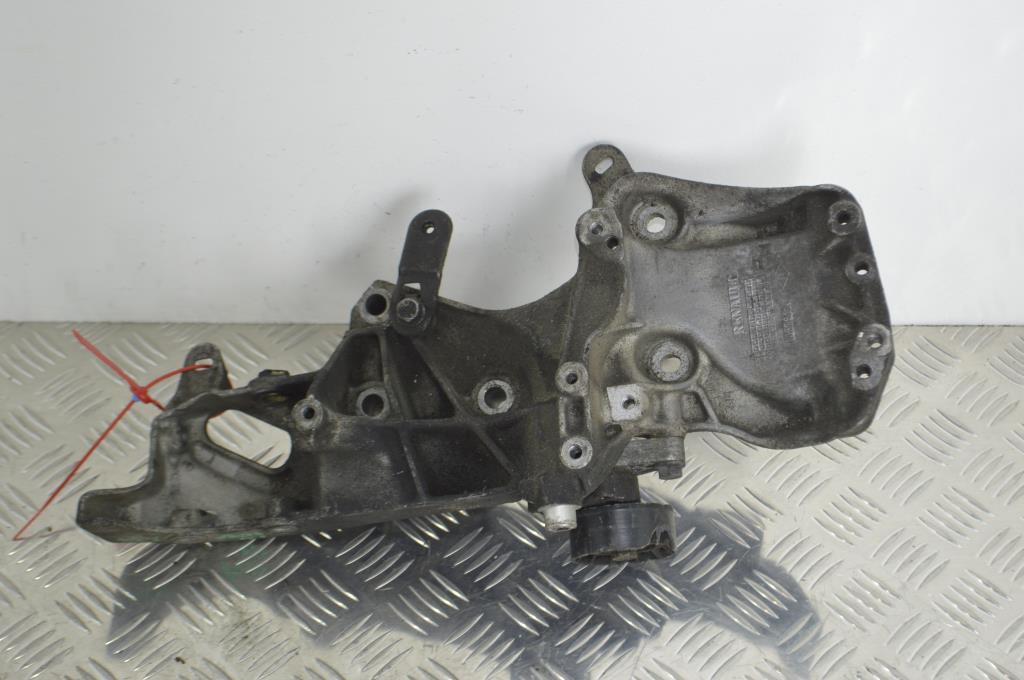 Кронштейн генератора