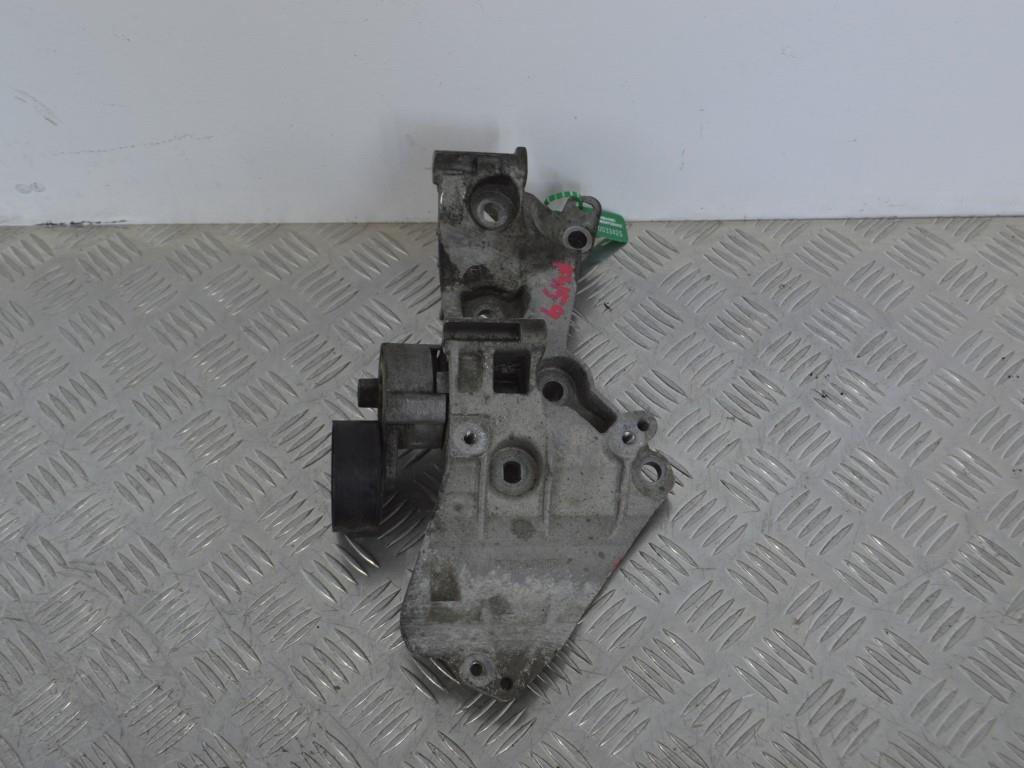 Кронштейн генератора