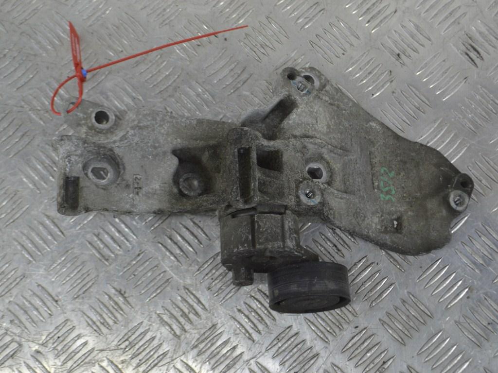 Кронштейн генератора