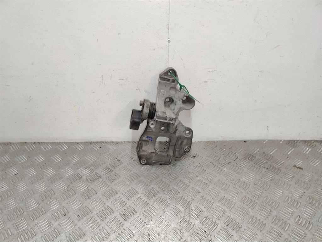 Кронштейн генератора