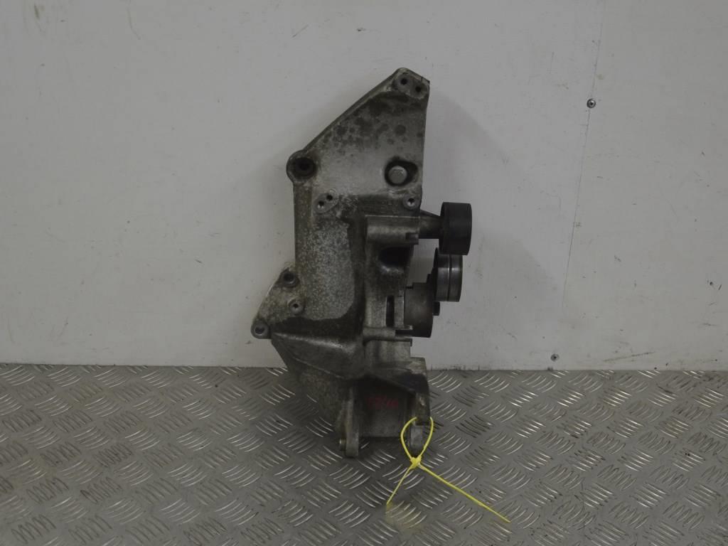 Кронштейн генератора