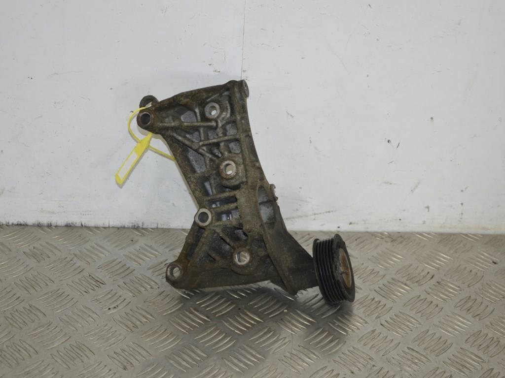 Кронштейн генератора