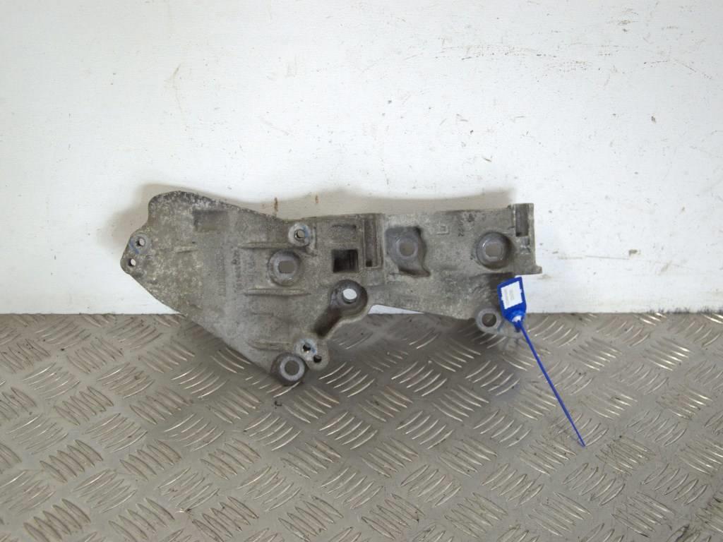 Кронштейн генератора