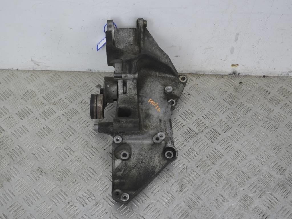 Кронштейн генератора