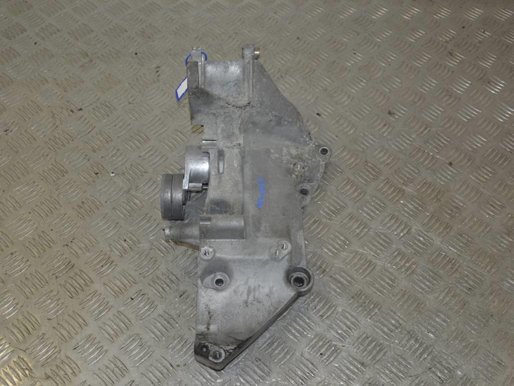 Кронштейн генератора