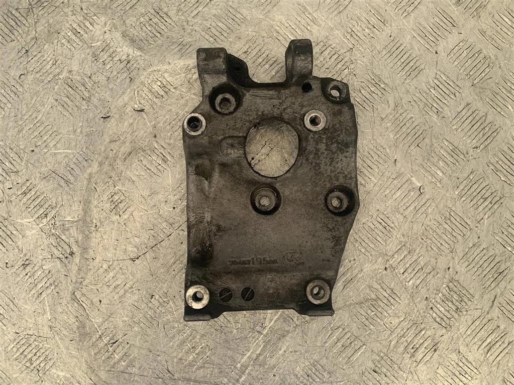 Кронштейн генератора