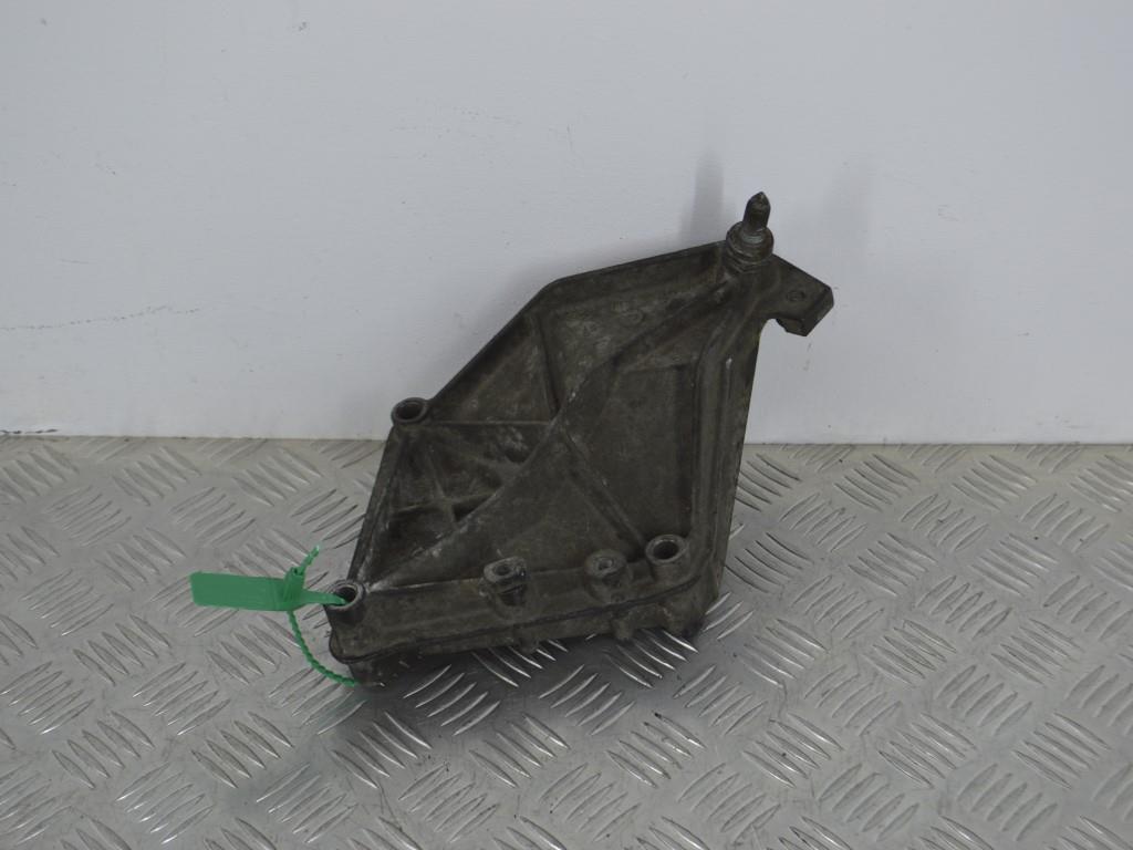 Кронштейн КПП Renault Laguna 1 (1993-2001) 7700817262