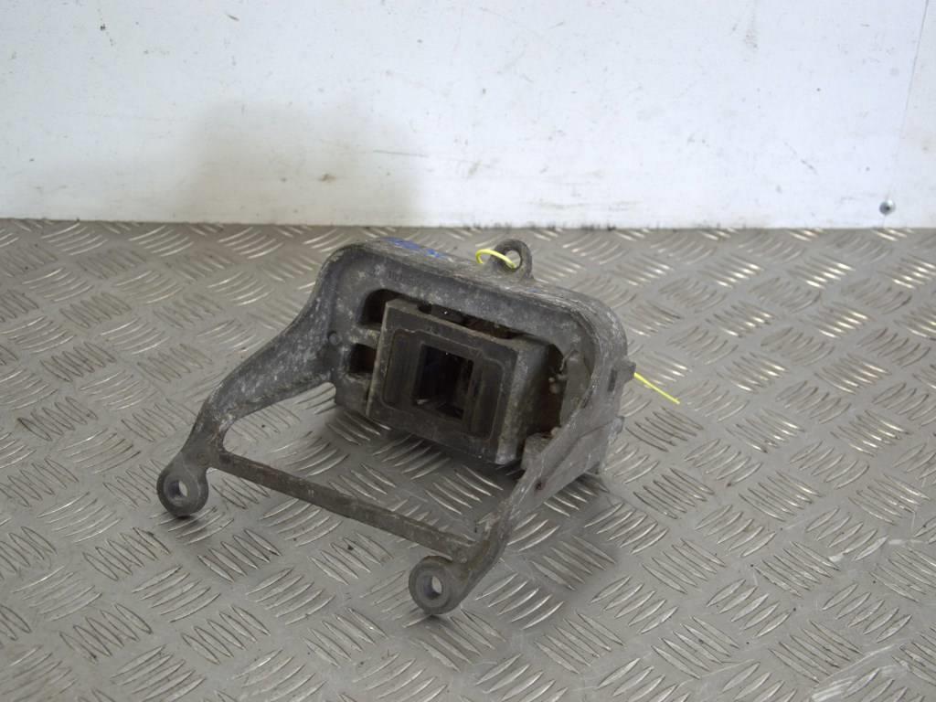 Кронштейн КПП Renault Master 3 (2010-2019) 112225095R