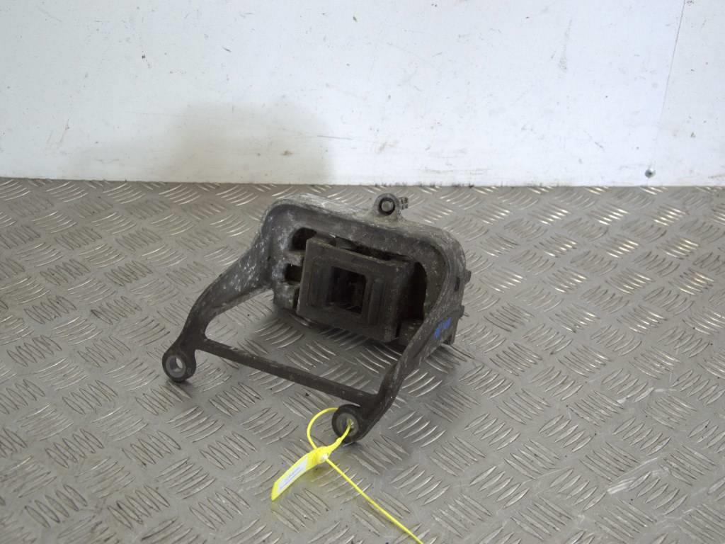 Кронштейн КПП Renault Master 3 (2010-2019) 112225095R