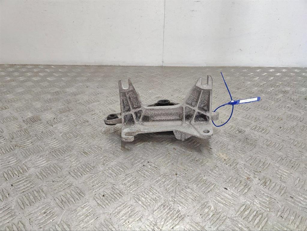 Кронштейн КПП