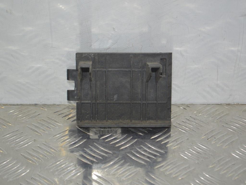 Кронштейн крепления бампера переднего