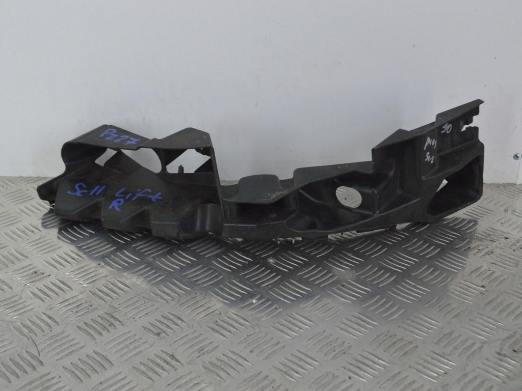 Кронштейн крепления бампера переднего