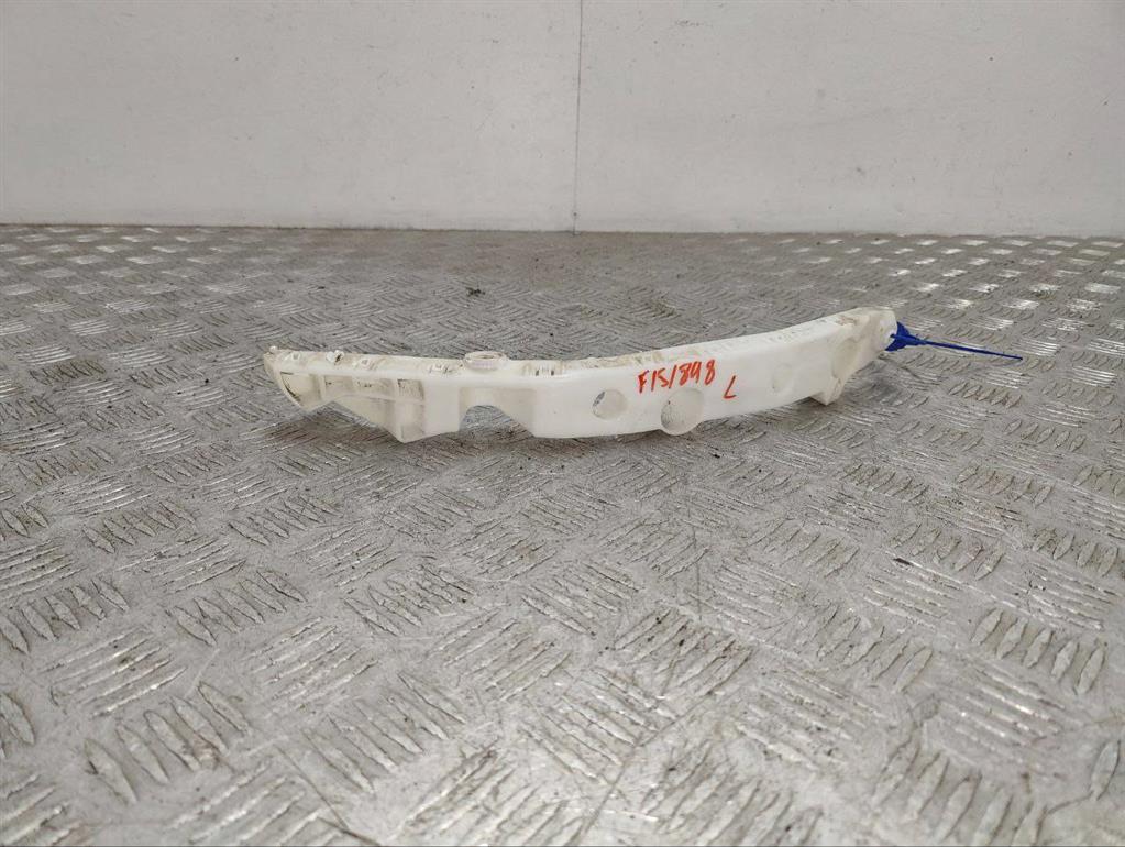 Кронштейн крепления бампера переднего