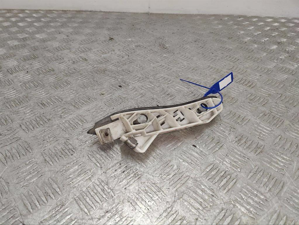 Кронштейн крепления бампера переднего