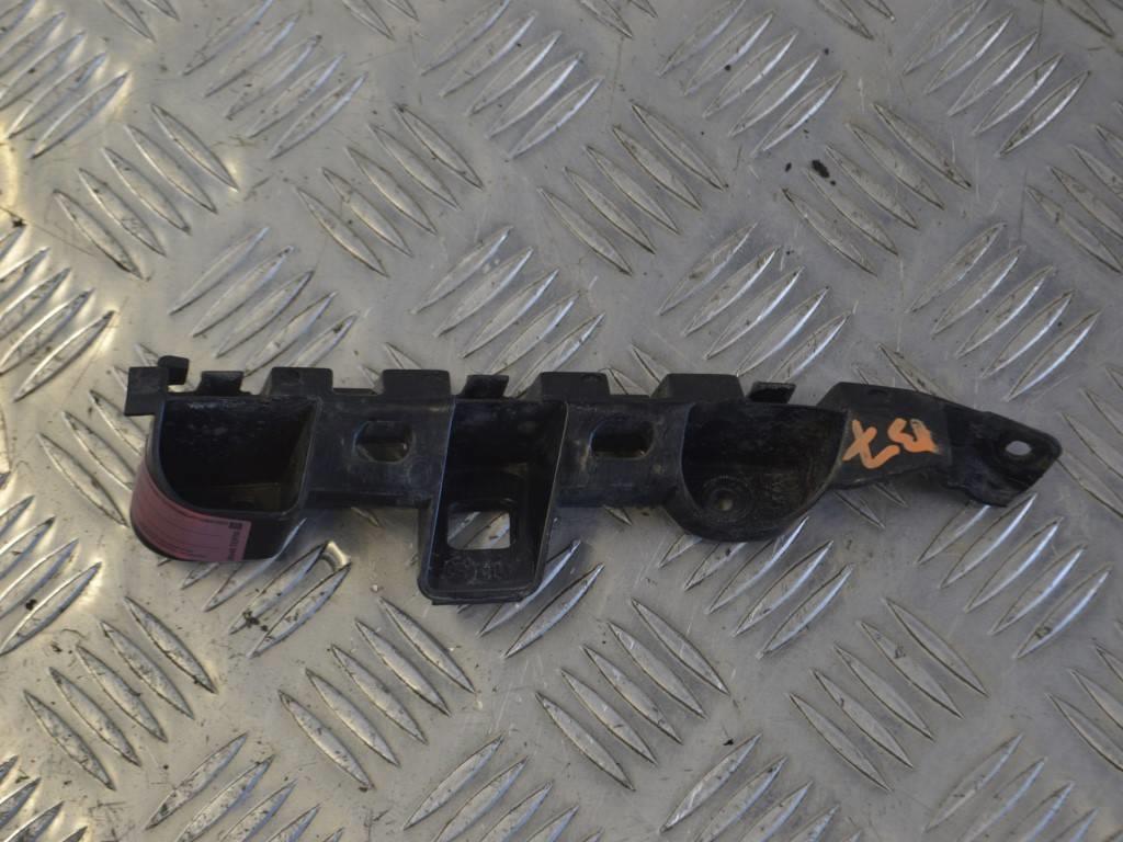 Кронштейн крепления бампера переднего