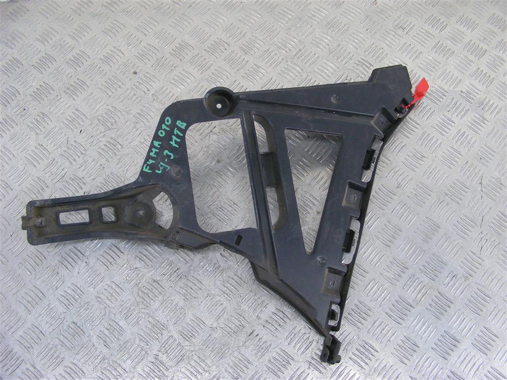 Кронштейн крепления бампера заднего