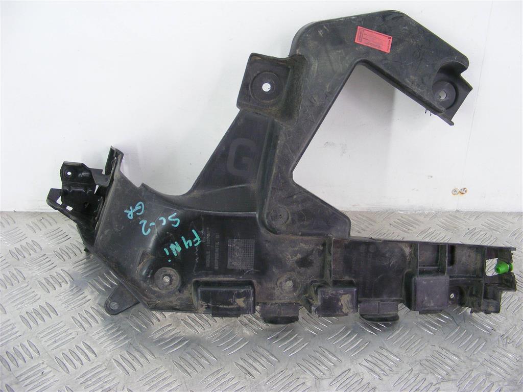 Кронштейн крепления бампера заднего Renault Scenic 2 (2003-2009) 8200228452