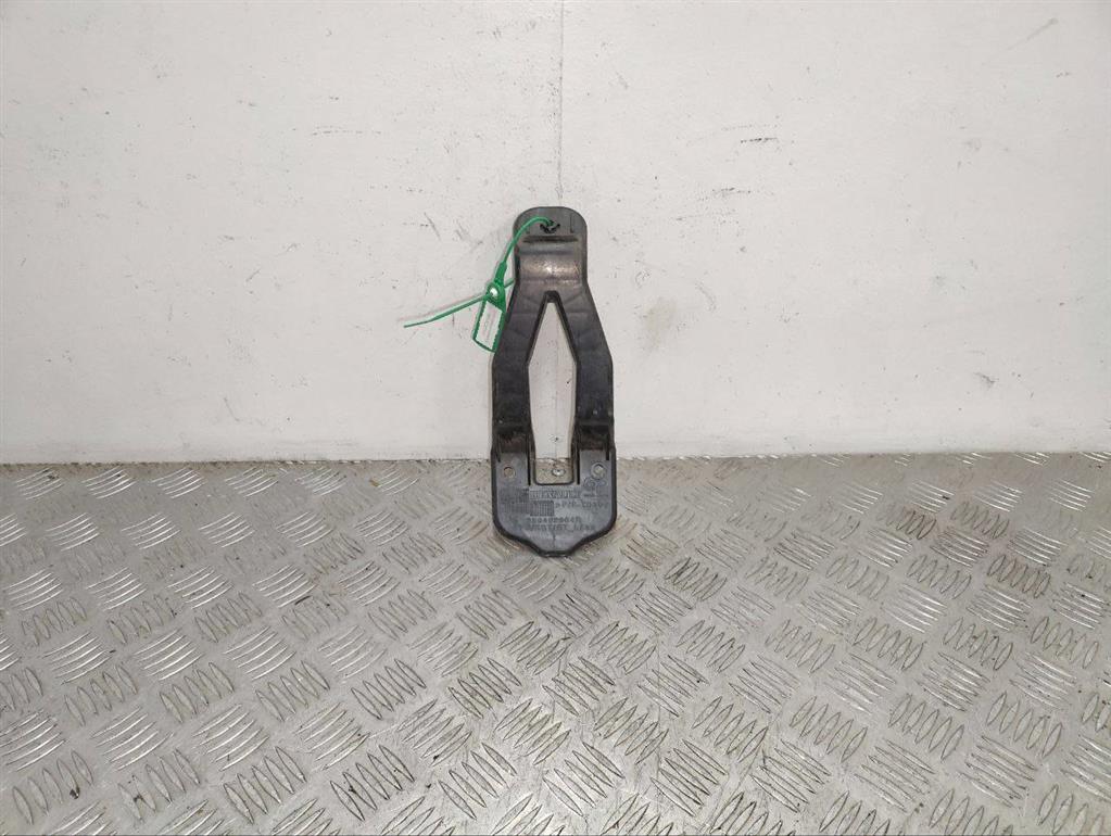 Кронштейн крепления бампера заднего