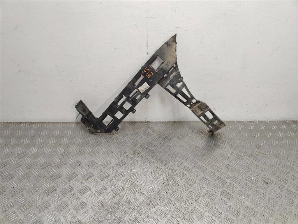 Кронштейн крепления бампера заднего