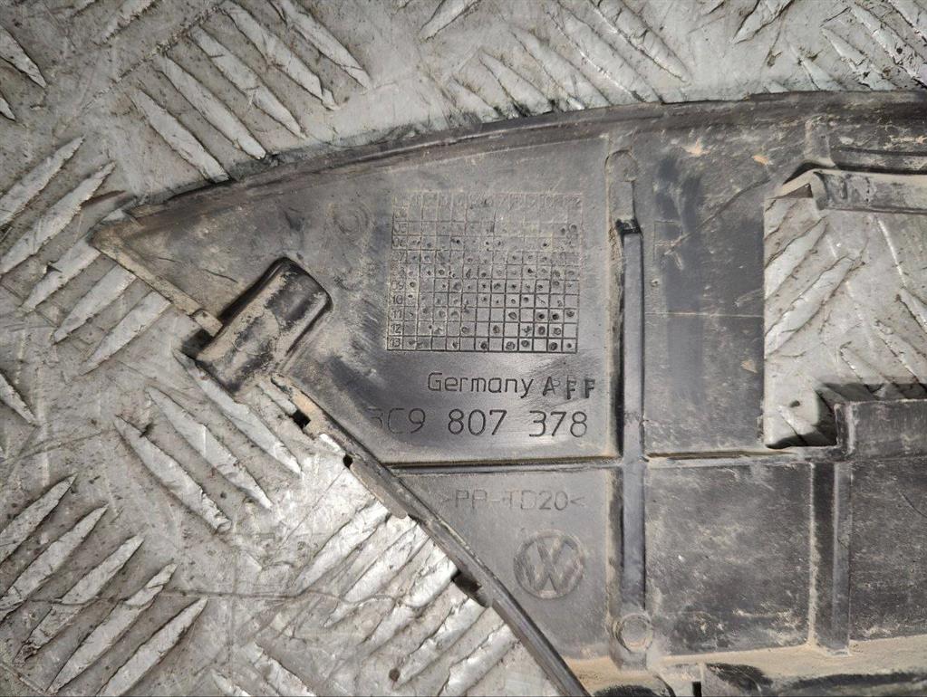 Кронштейн крепления бампера заднего