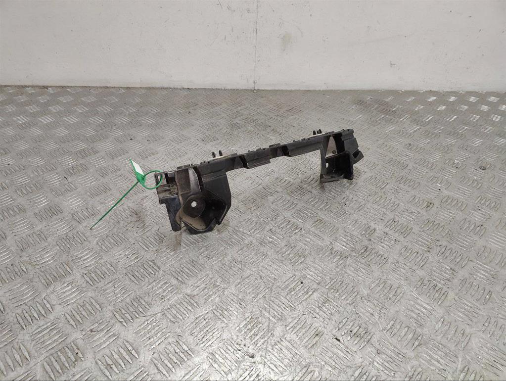 Кронштейн крепления бампера заднего