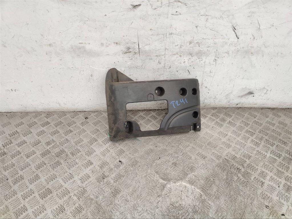 Кронштейн крепления бампера заднего