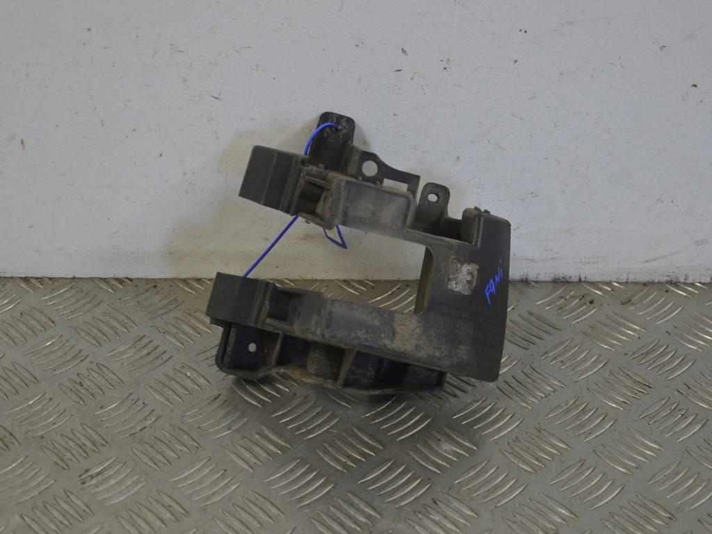 Кронштейн крепления бампера заднего