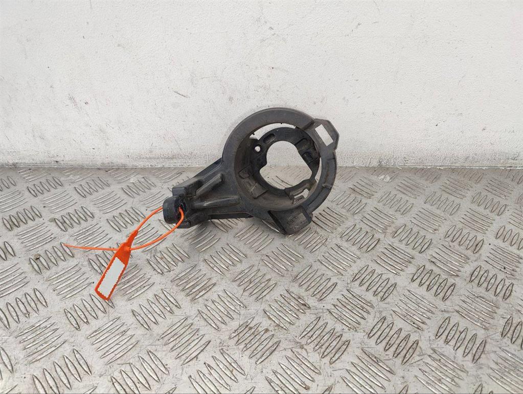 Кронштейн крепления фары противотуманной правой