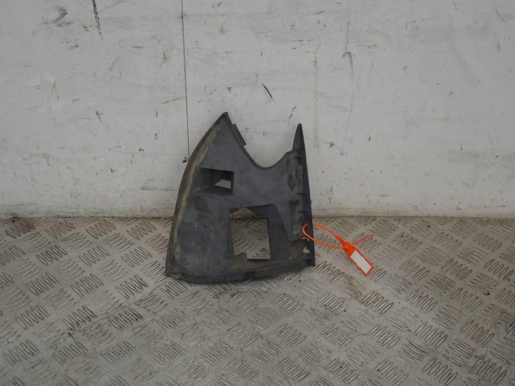 Кронштейн крепления крыла переднего левого