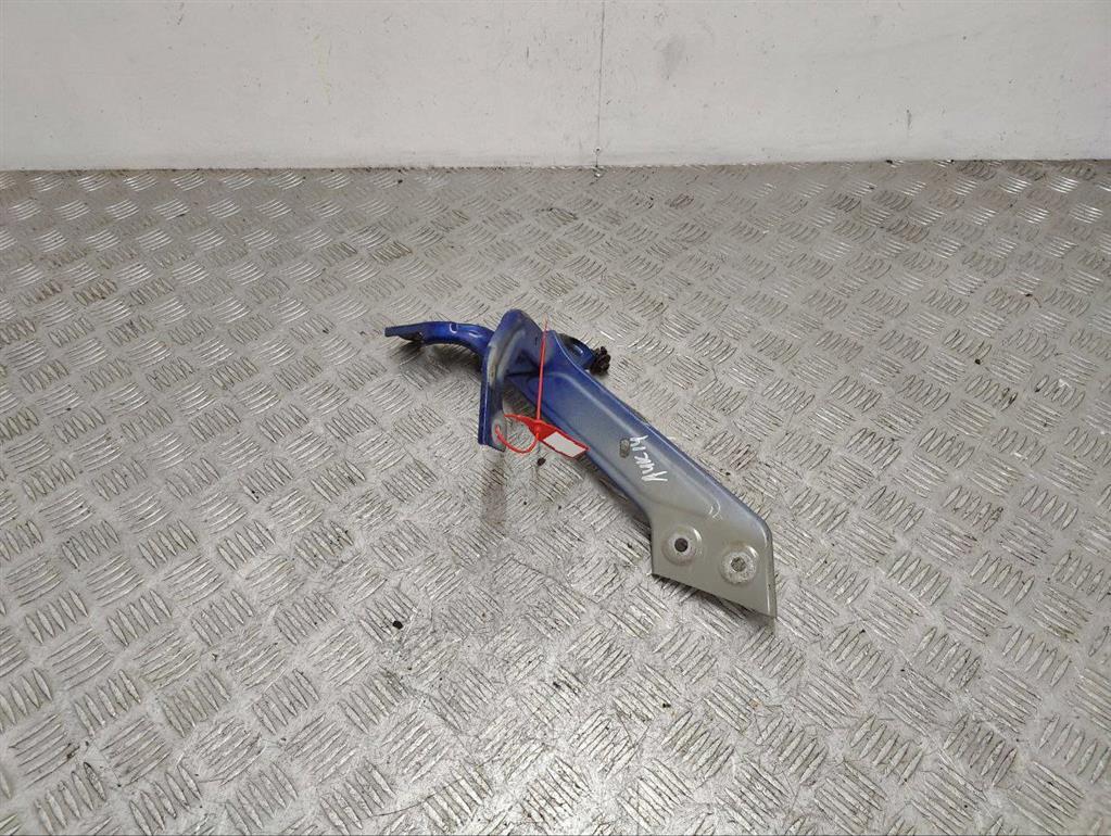 Кронштейн крепления крыла переднего левого