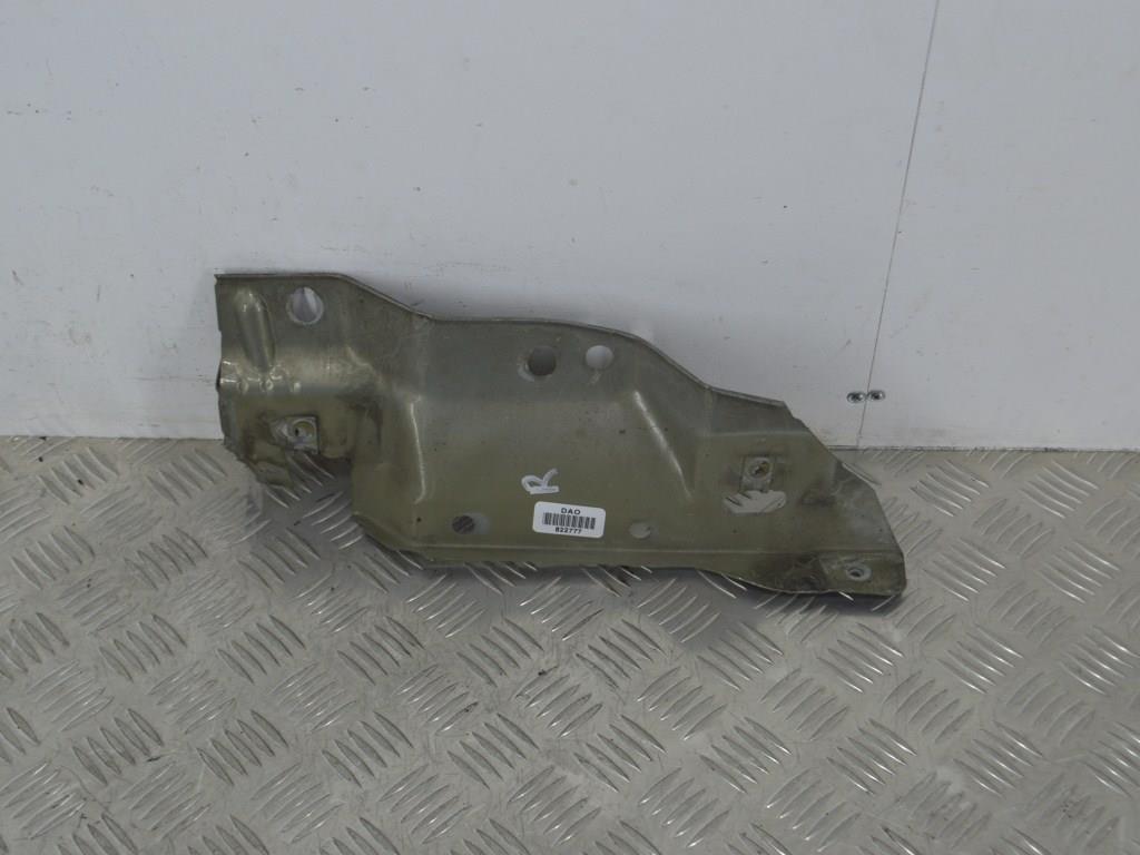 Кронштейн крепления крыла переднего правого Renault Scenic 1 (1996-2003)
