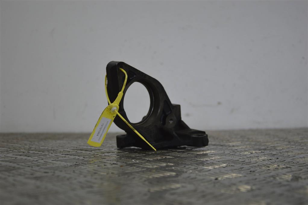 Кронштейн полуоси Renault Laguna 2 (2001-2007) 8200133511