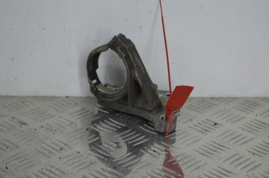 Кронштейн полуоси Renault Laguna 3 (2007-2015) 8200833647