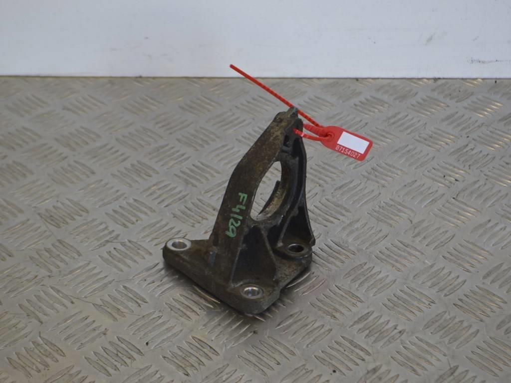 Кронштейн полуоси Renault Megane 2 (2002-2008) 8200187544