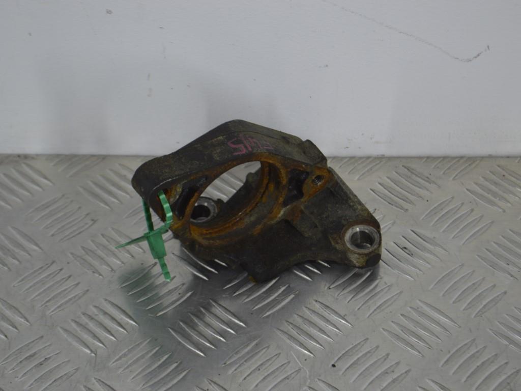 Кронштейн полуоси