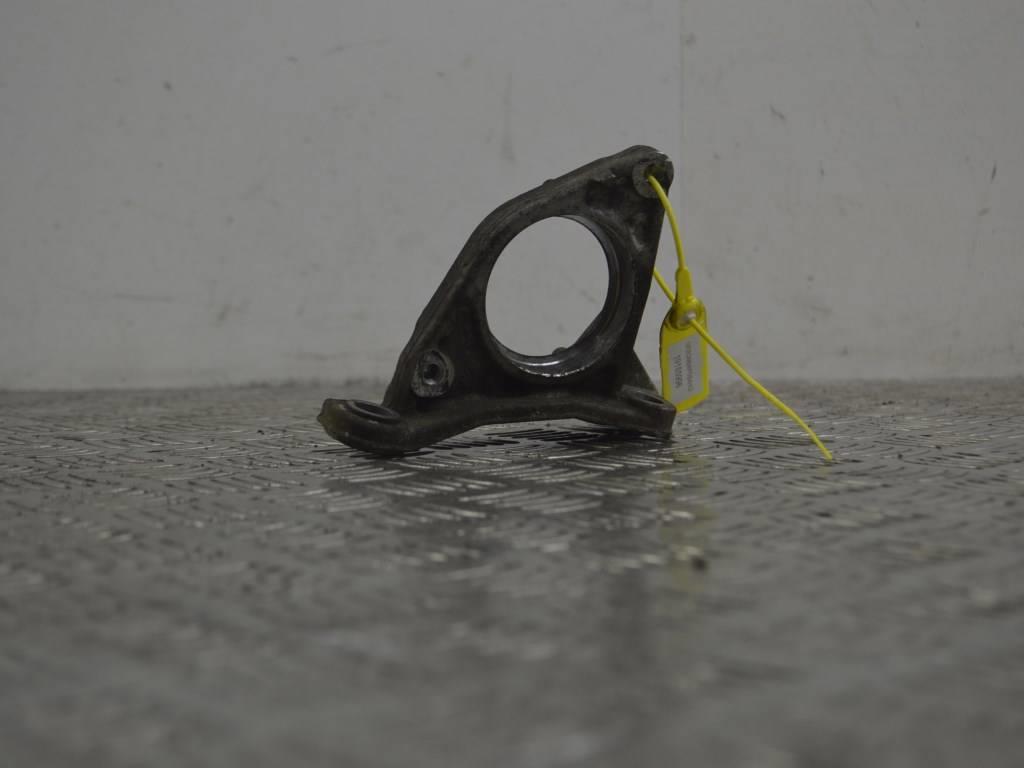 Кронштейн полуоси