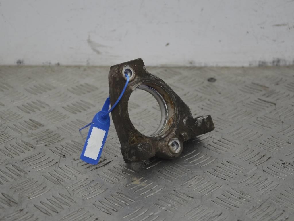 Кронштейн полуоси