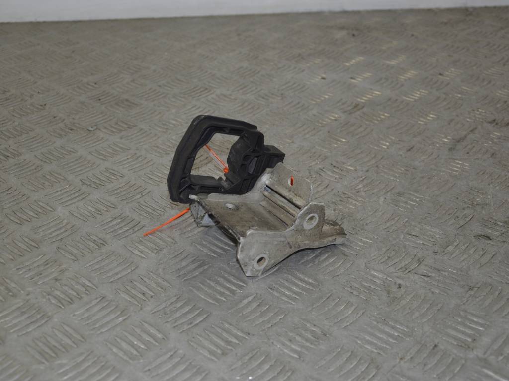 Кронштейн радиатора