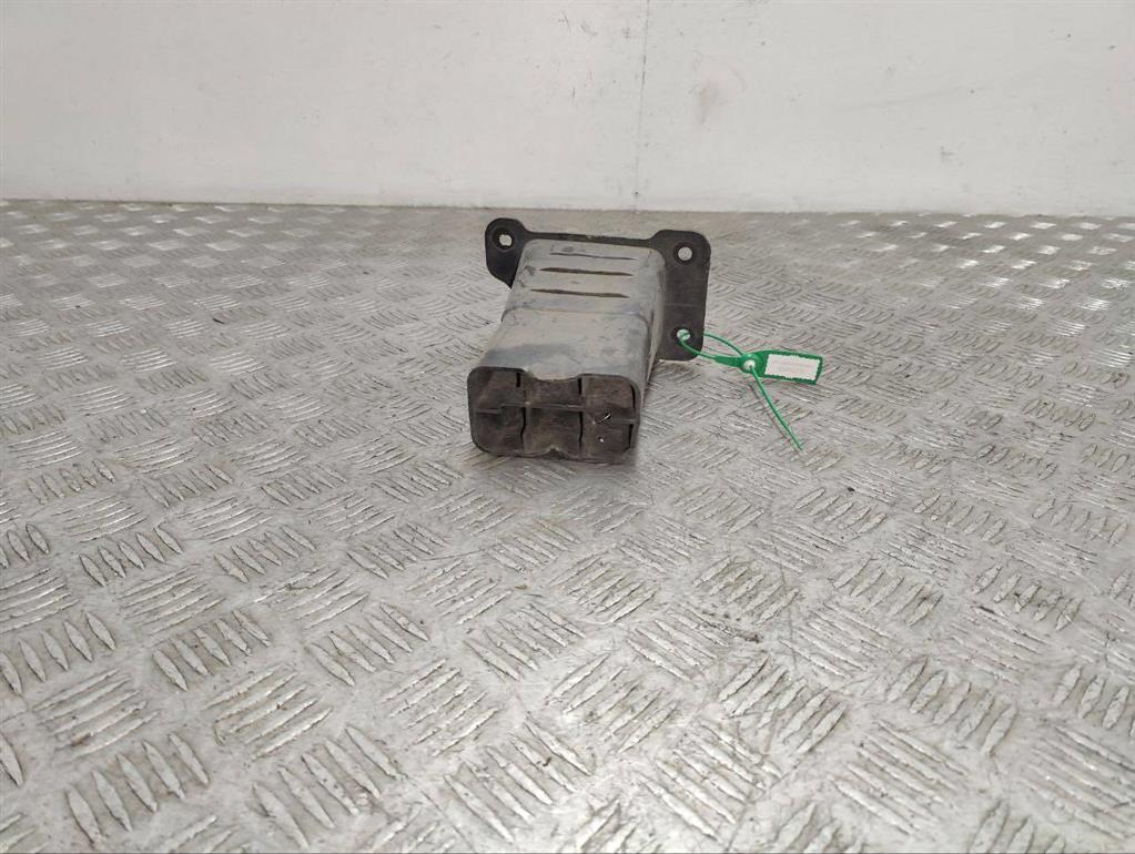 Кронштейн усилителя бампера переднего (домик)