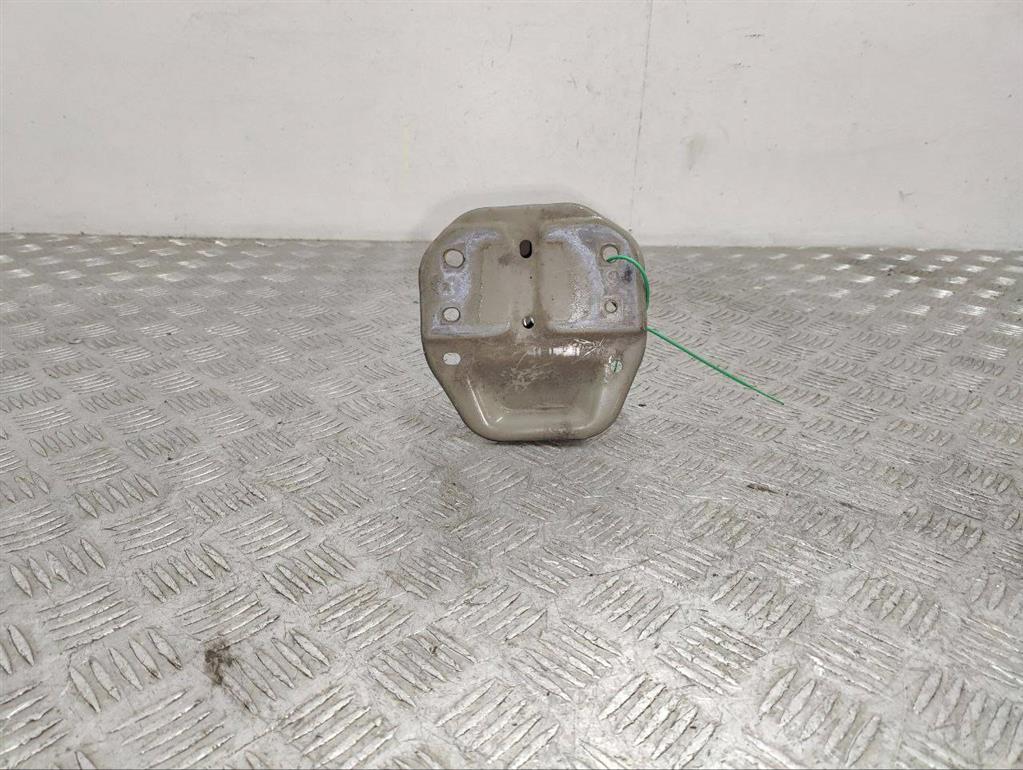 Кронштейн усилителя бампера переднего (домик)