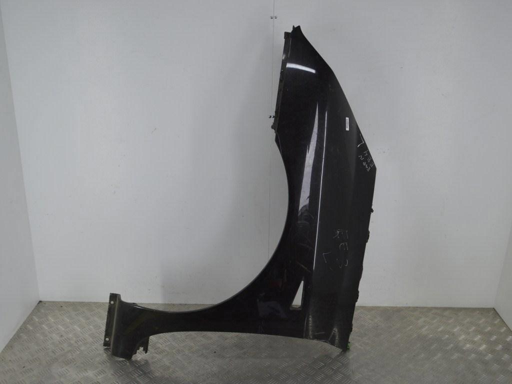 Крыло переднее левое