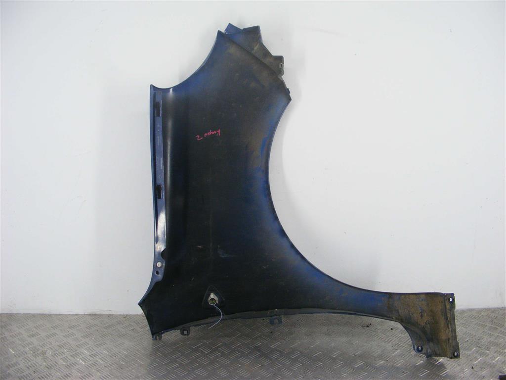 Крыло переднее левое