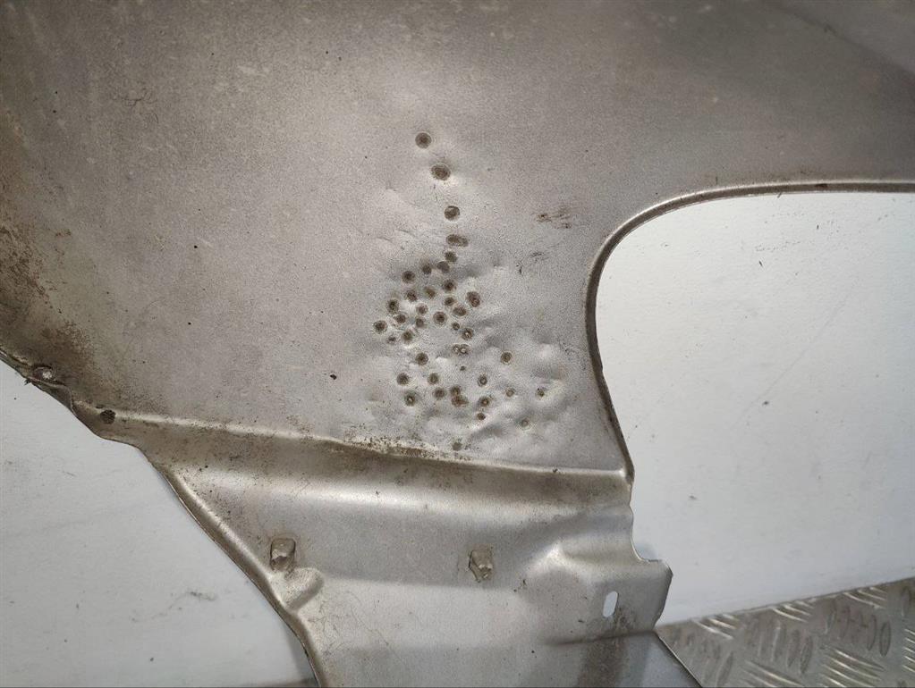 Крыло переднее левое